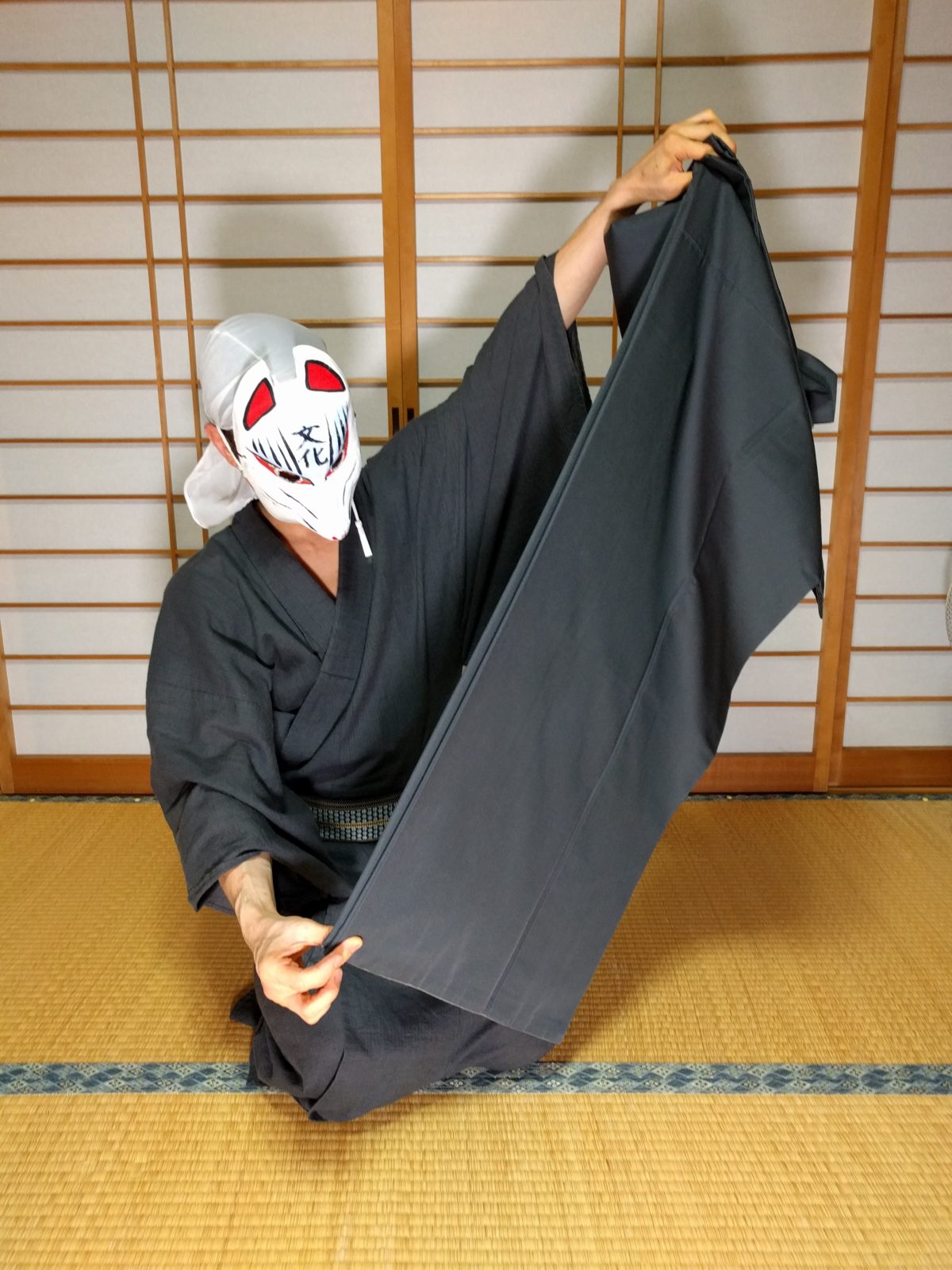 男の和服着物の簡単お畳み術 時間ない方必見 プロ御用達の2種類 男の和服着物の簡単お畳み術 時間ない方必見 プロ御用達の2種類